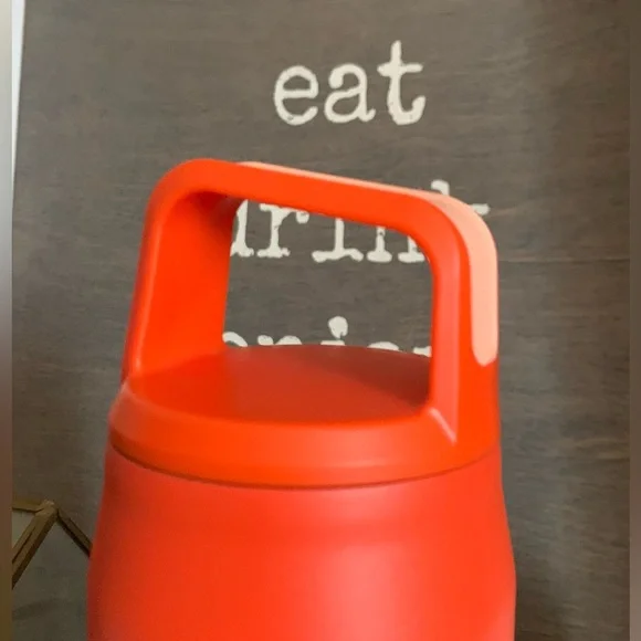 Stanley IceFlow Bottle in Bold Orange - Picture 4 of 4